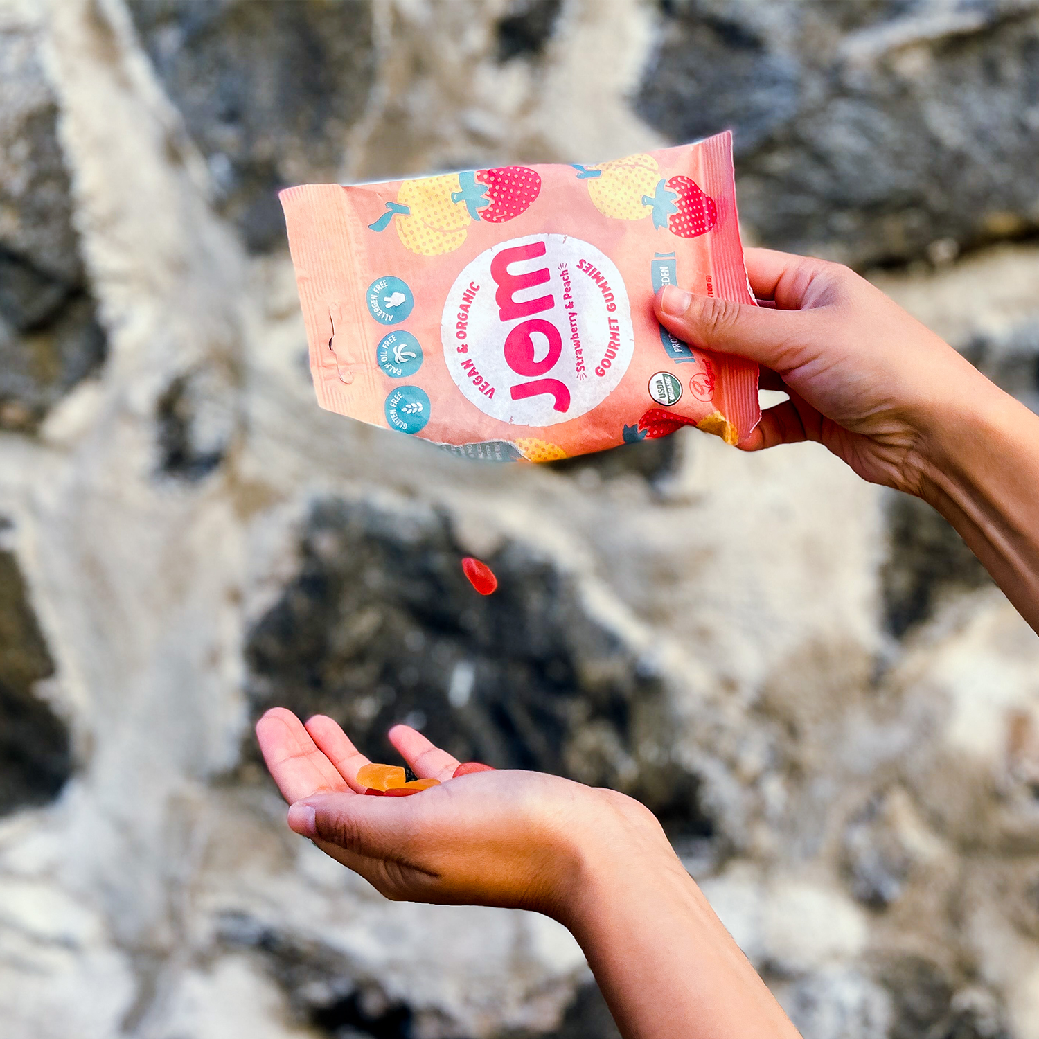 Swedish Organic and Vegan Strawberry &amp; Peach Gummies